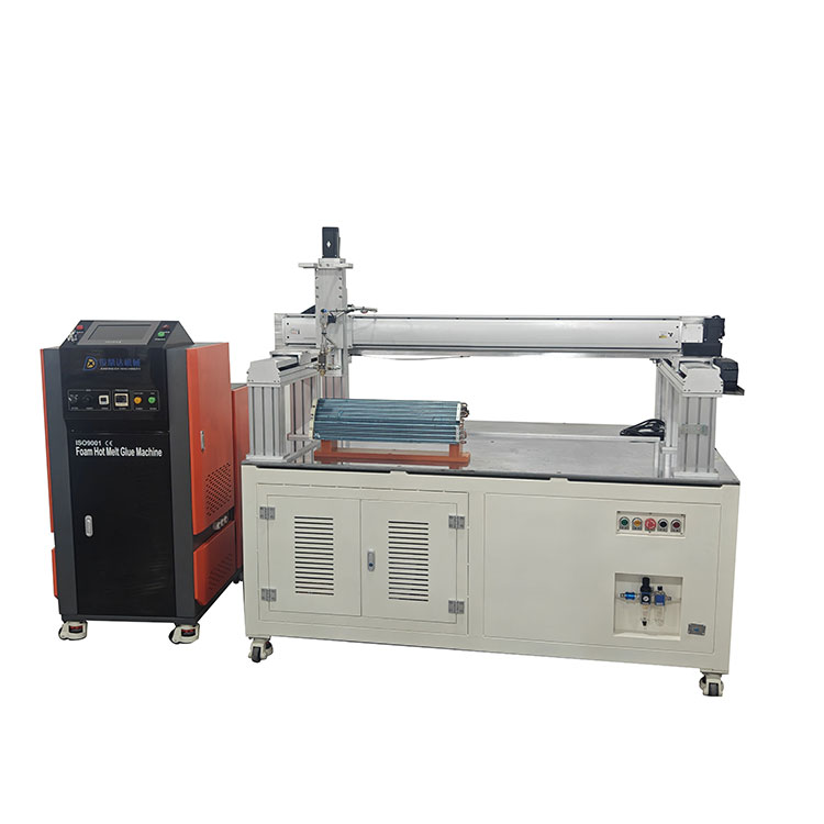 Evaporatörler için 3 Eksenli Dağıtım Makinesi